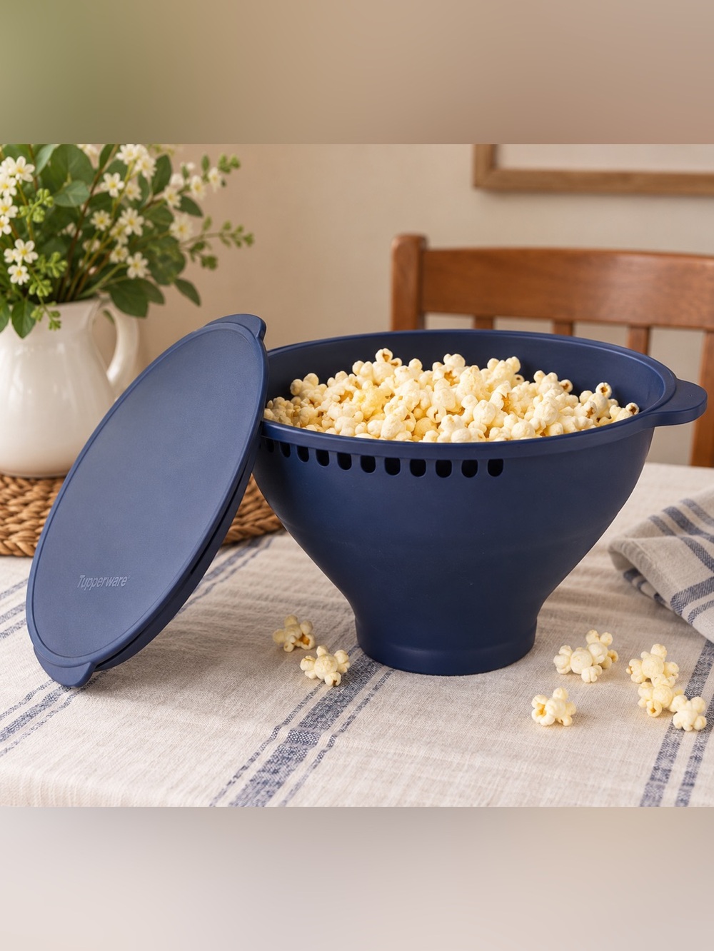 NWT Tupperware WOW Pop Microwave Popcorn Maker BRAND NEW Sealed
